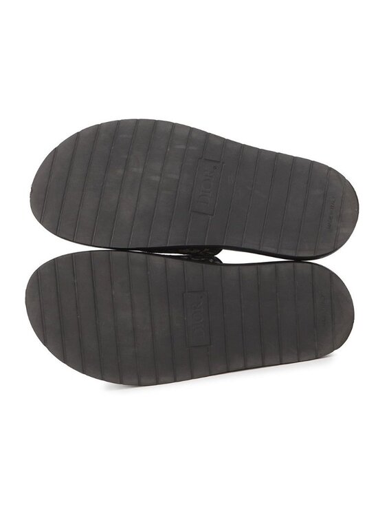 Sandals_&_Flip_Flops
